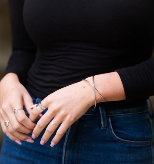 Women's bracelet