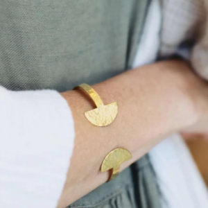 Women's bracelet